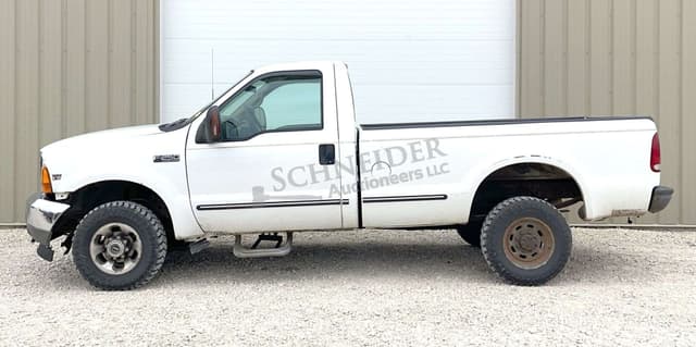 Image of Ford F-250 equipment image 3