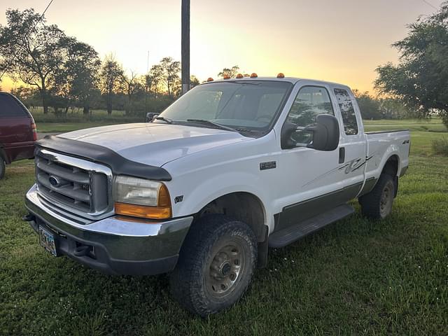 Image of Ford F-250 equipment image 1