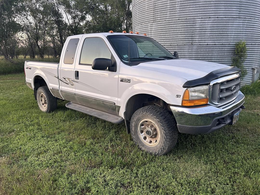 Image of Ford F-250 Primary image