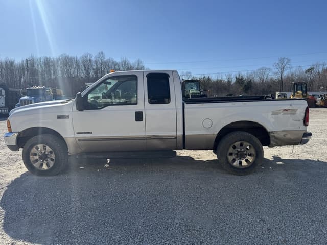 Image of Ford F-250 equipment image 3