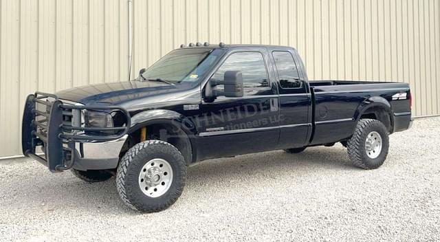 Image of Ford F-250 equipment image 1