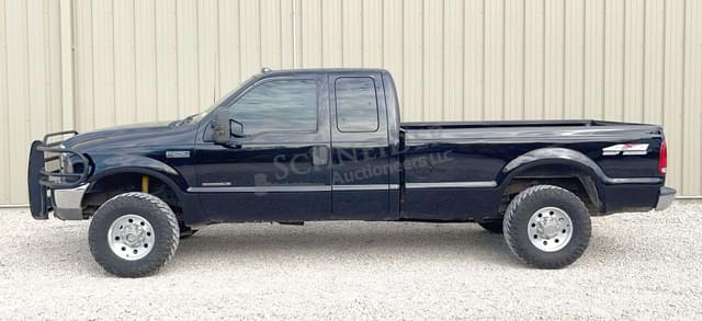 Image of Ford F-250 equipment image 3