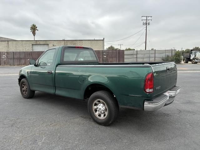 Image of Ford F-250 equipment image 3