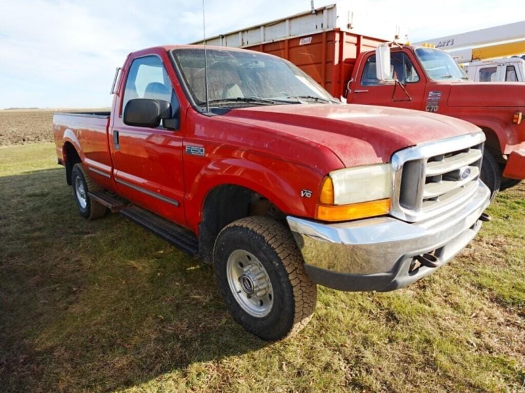 1999 Ford F-250 Equipment Image0