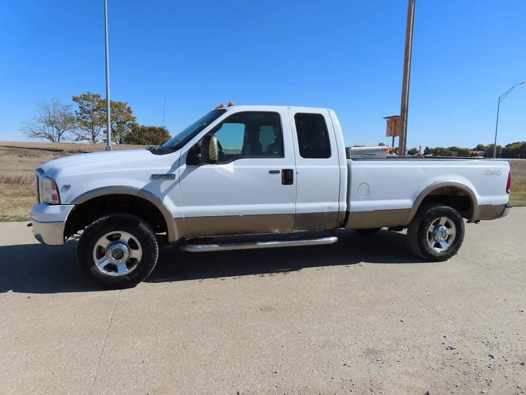 Image of Ford F-250 Primary image