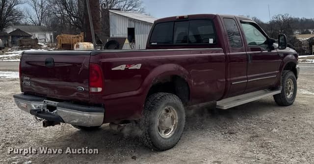 Image of Ford F-250 equipment image 4