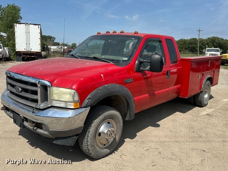 1999 Ford F-250 Equipment Image0