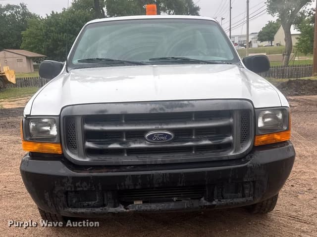 Image of Ford F-250 equipment image 1