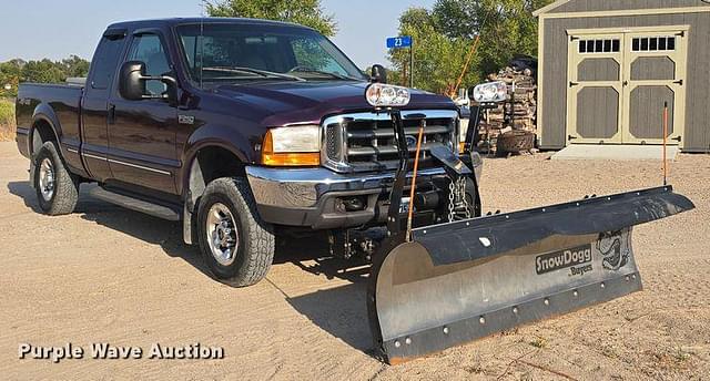 Image of Ford F-250 equipment image 2