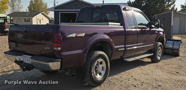 Image of Ford F-250 equipment image 4