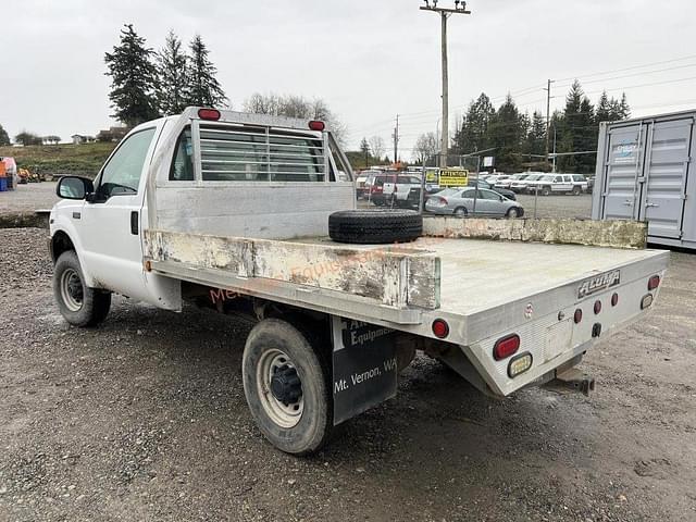 Image of Ford F-250 equipment image 3