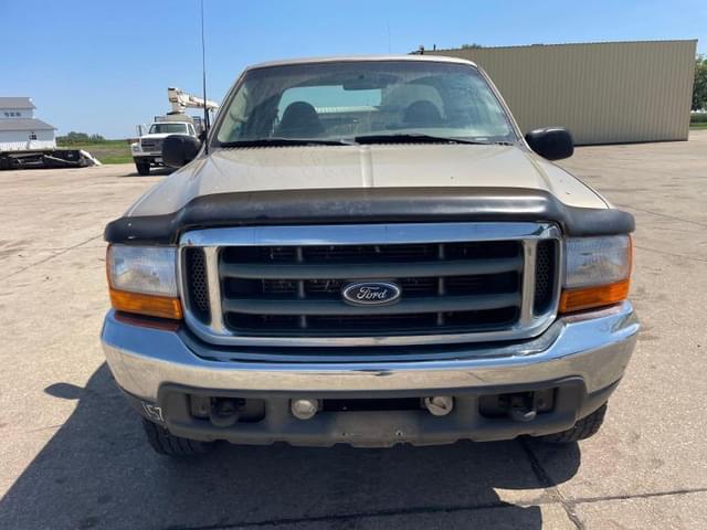 Image of Ford F-250 equipment image 1