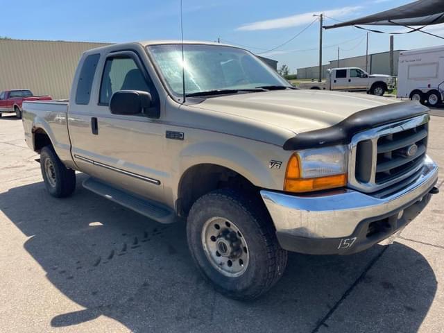 Image of Ford F-250 equipment image 2