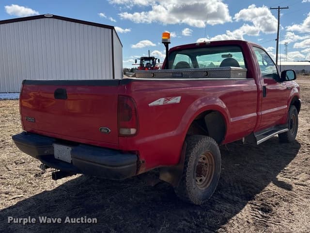 Image of Ford F-250 equipment image 4