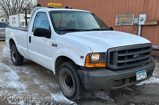 Image of Ford F-250 equipment image 2