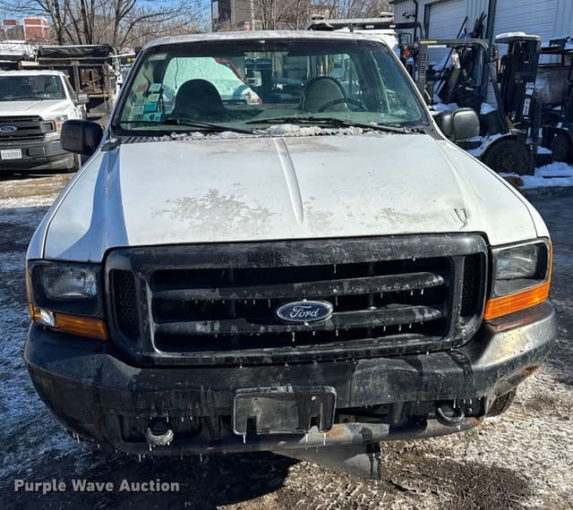 Image of Ford F-250 equipment image 1