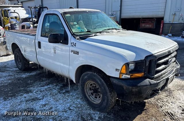 Image of Ford F-250 equipment image 2