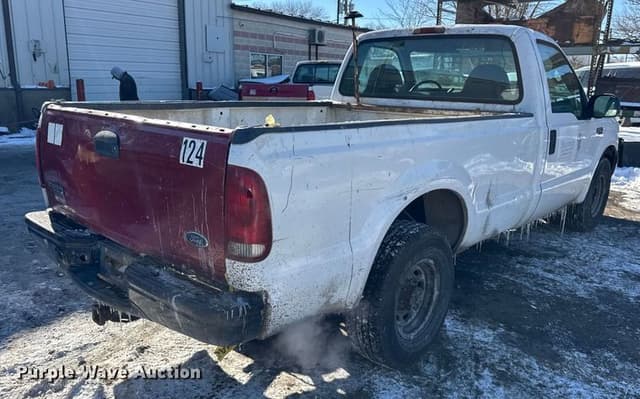 Image of Ford F-250 equipment image 4