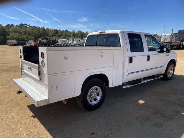 Image of Ford F-250 equipment image 2