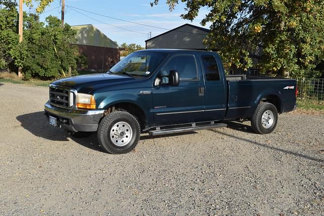 Image of Ford F-250 equipment image 1