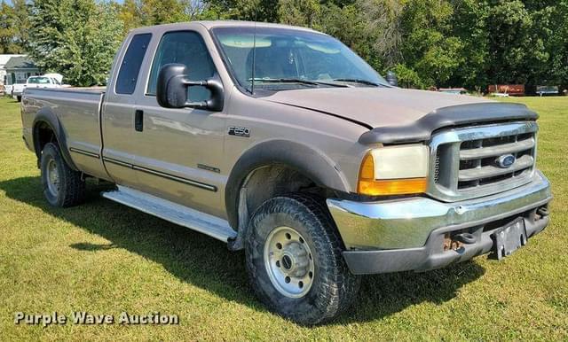 Image of Ford F-250 equipment image 2