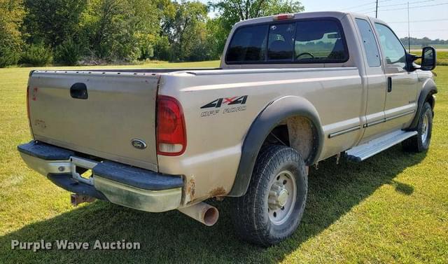 Image of Ford F-250 equipment image 4