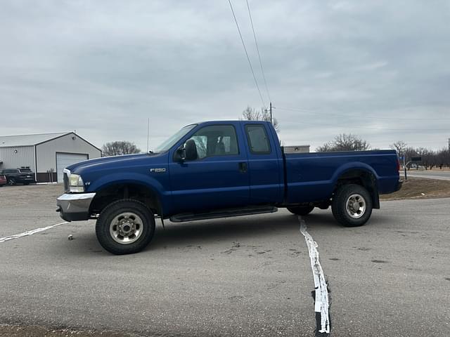 Image of Ford F-250 equipment image 1