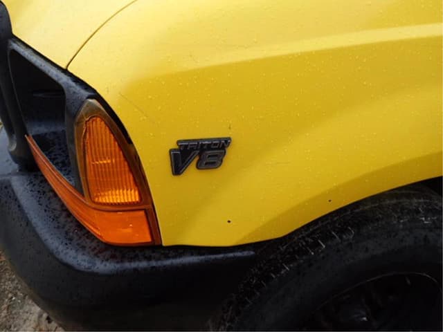 Image of Ford F-250 equipment image 3