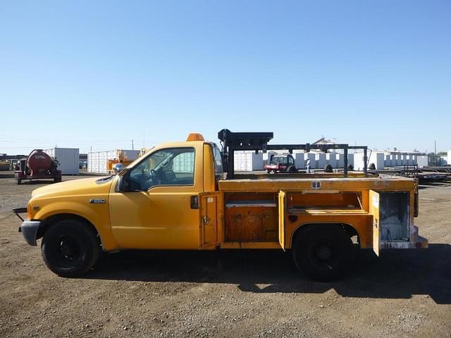 Image of Ford F-250 equipment image 4