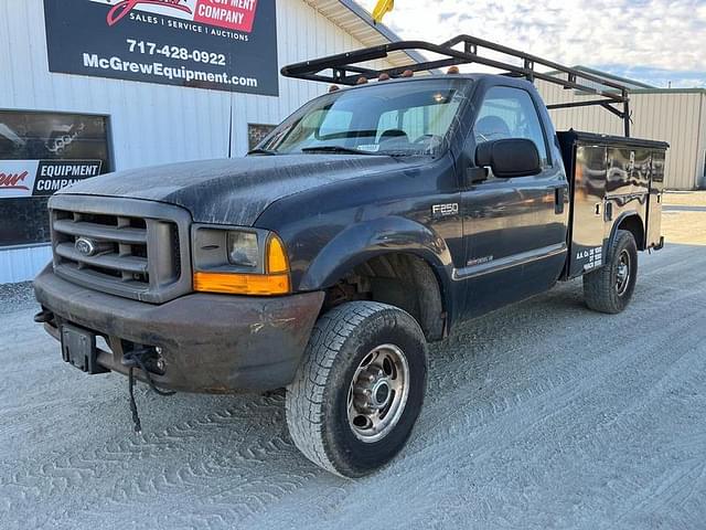 Image of Ford F-250 equipment image 1