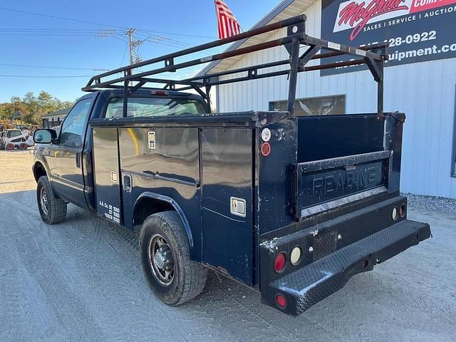 Image of Ford F-250 equipment image 2