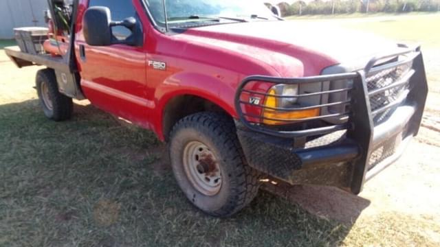 Image of Ford F-250 equipment image 2