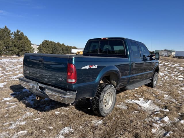 Image of Ford F-250 equipment image 4