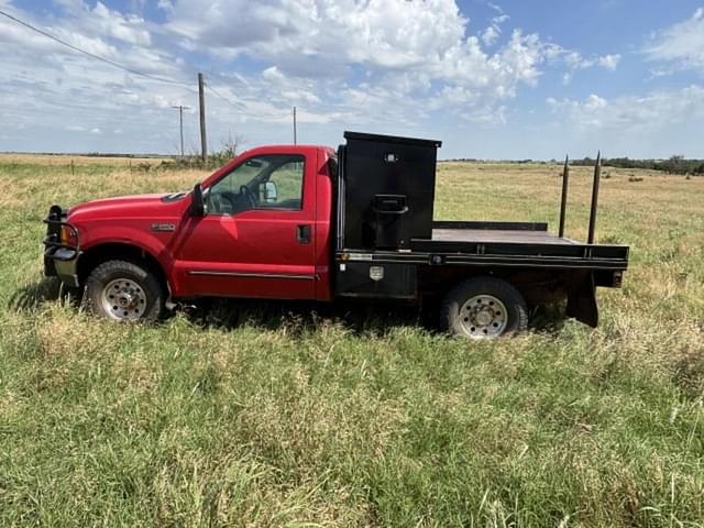 Image of Ford F-250 equipment image 2