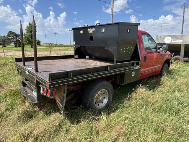 Image of Ford F-250 equipment image 4