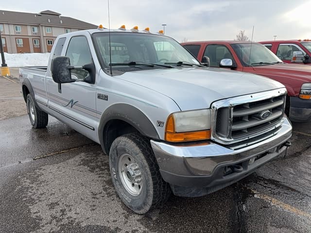 Image of Ford F-250 equipment image 2