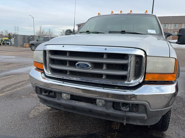 Image of Ford F-250 equipment image 1