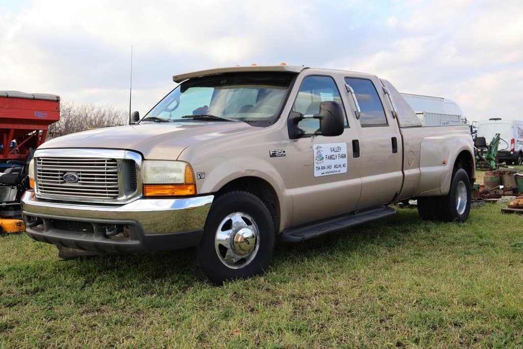 Image of Ford F-350 Primary image
