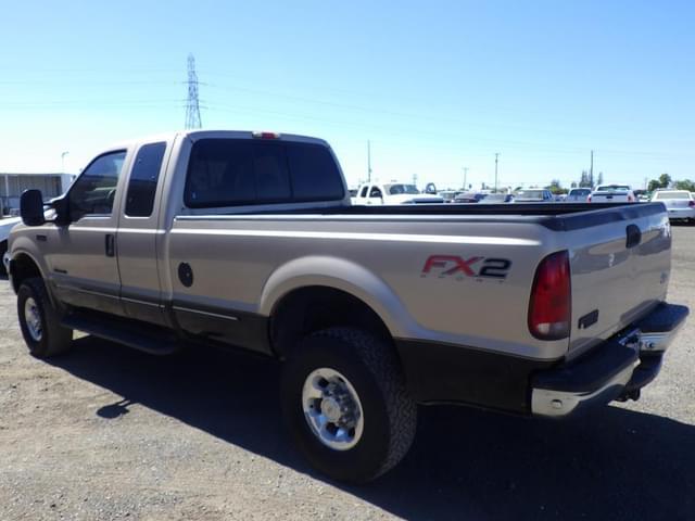 Image of Ford F-350 equipment image 3
