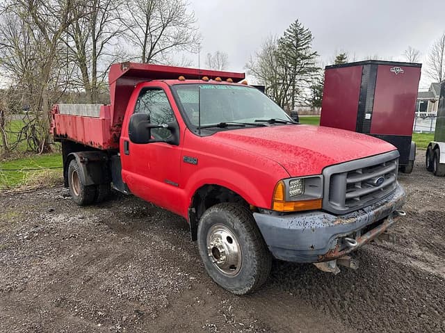 Image of Ford F-350 equipment image 2