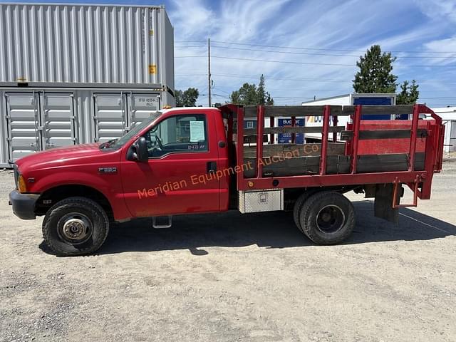 Image of Ford F-350 equipment image 1