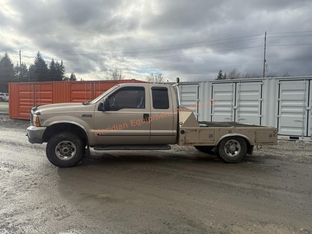 Image of Ford F-350 equipment image 4