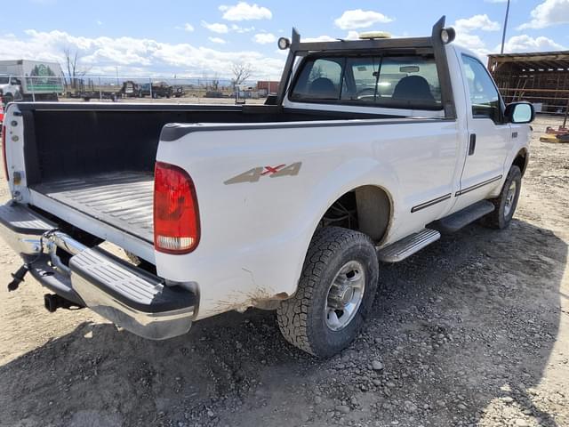 Image of Ford F-350 equipment image 4