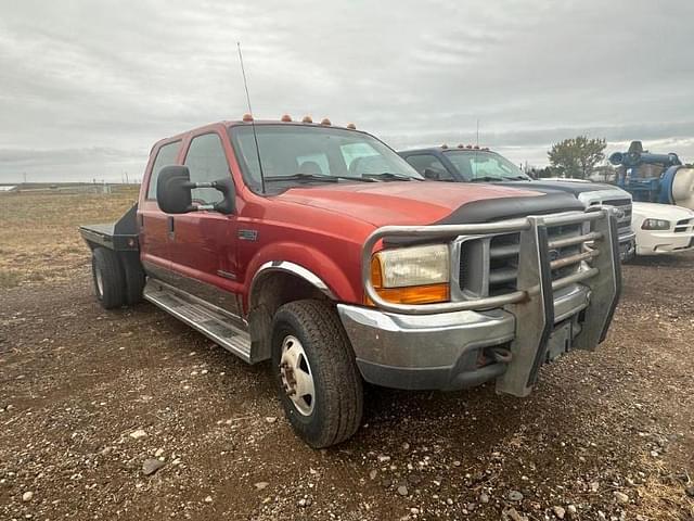 Image of Ford F-350 equipment image 3