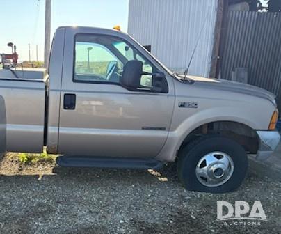 Image of Ford F-350 equipment image 1
