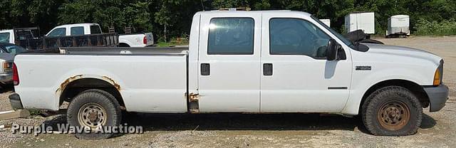 Image of Ford F-350 equipment image 3