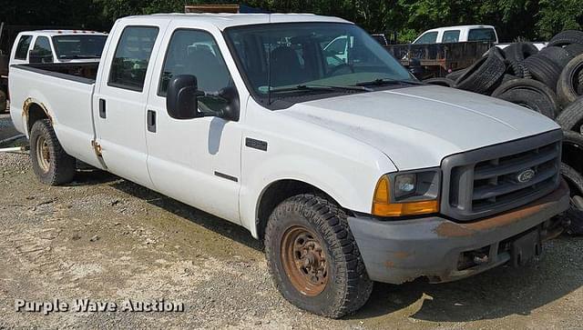 Image of Ford F-350 equipment image 2