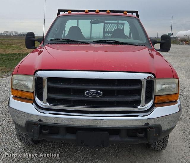 Image of Ford F-350 equipment image 1