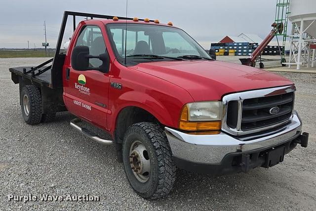 Image of Ford F-350 equipment image 2