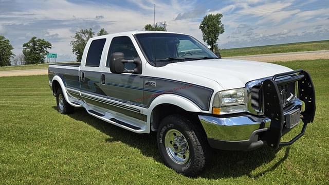 Image of Ford F-350 equipment image 1